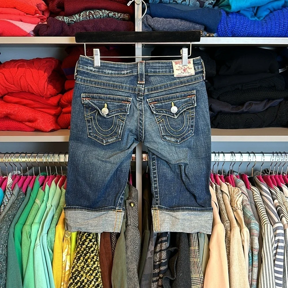 True Religion cuffed blue denim Bermuda shorts size 26